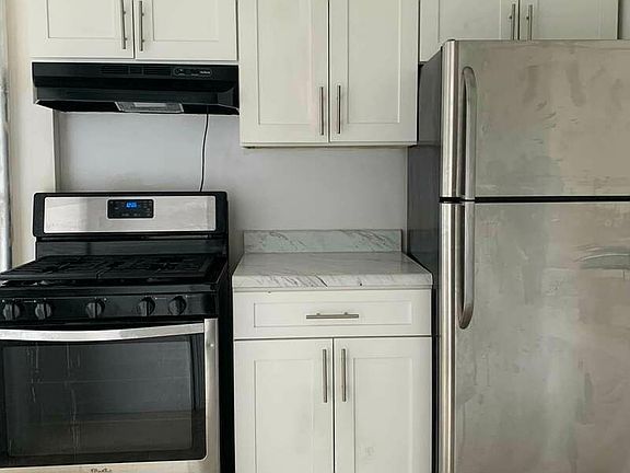3rd image of 3240 Kingsbridge Ave #33