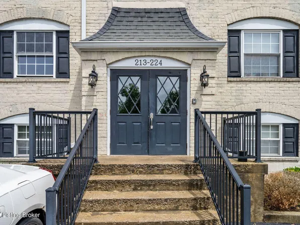 215 Middletown Sq, Middletown, KY 40243