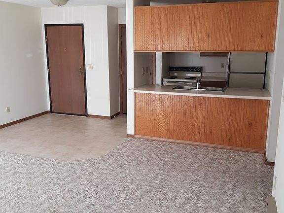 5th image of 307 11th Ave NW #101