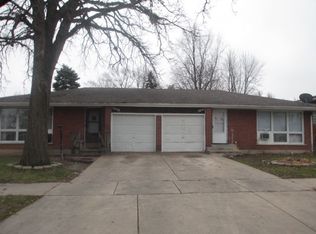 1041 Grove St #43, Aurora, IL 60505