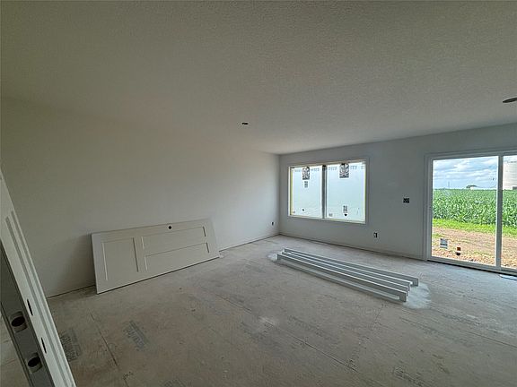 2nd image of 1817 Gordon Ct