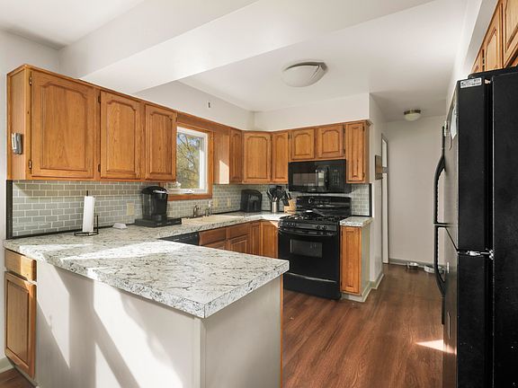 3rd image of 1632 Sunny Creek St SE