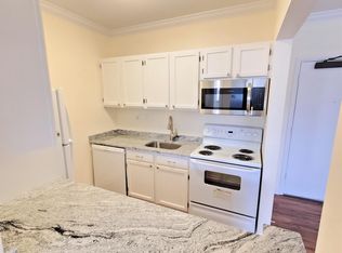 100 Kane St APT A5, West Hartford, CT 06119