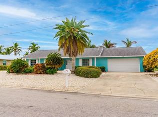 628 Foxworth Ln, Holmes Beach, FL 34217
