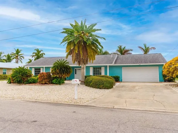 628 Foxworth Ln, Holmes Beach, FL 34217