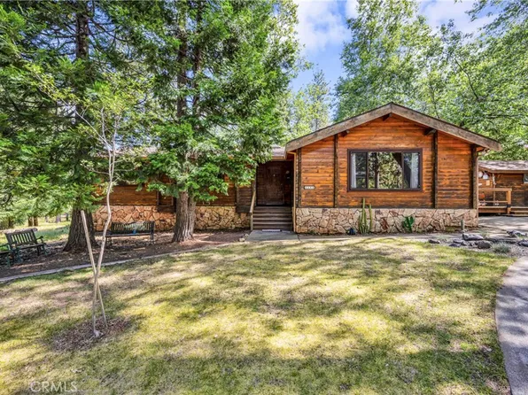 9268 Fox Dr, Cobb, CA 95426