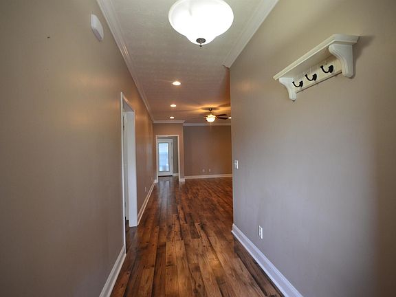 4th image of 2920 Phelan Cir SE