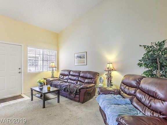 5th image of 1632 N Torrey Pines Dr Unit 104