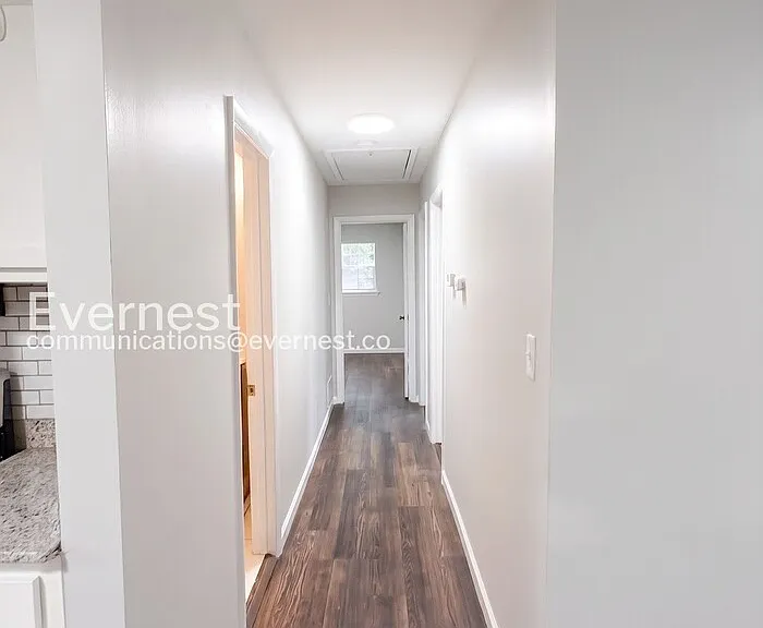 222 Rebecca Dr — Photo 5