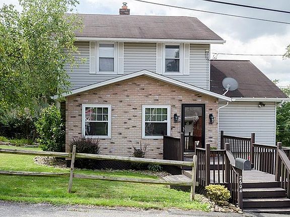 4th image of 2604 Princeton St