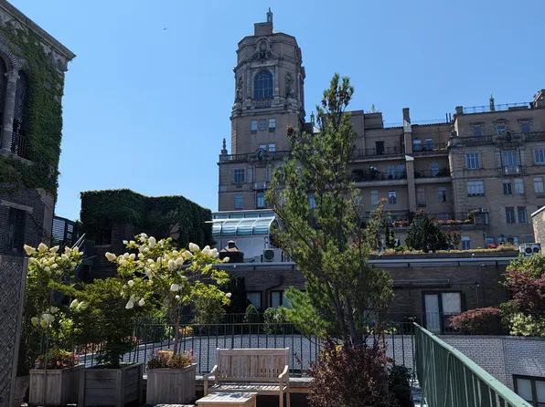 225 Central Park West image 18 of 19