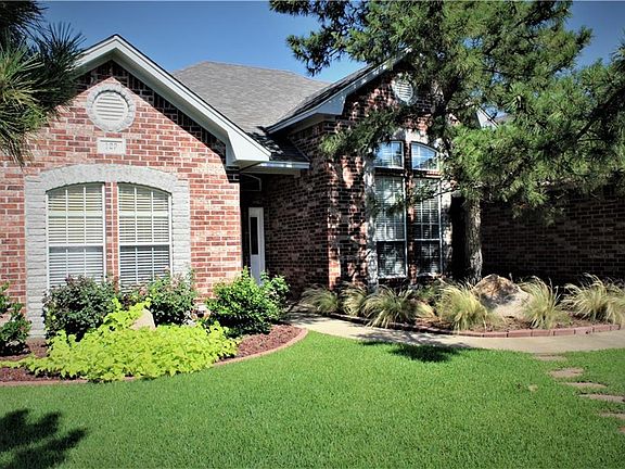 2nd image of 129 Chrissa Dr