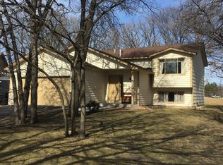 701 124th Ln NW, Coon Rapids, MN 55448