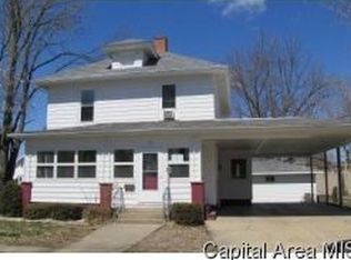 302 E Fayette St, Pittsfield, IL 62363