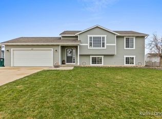 4245 Homestead Dr, Wayland, MI 49348