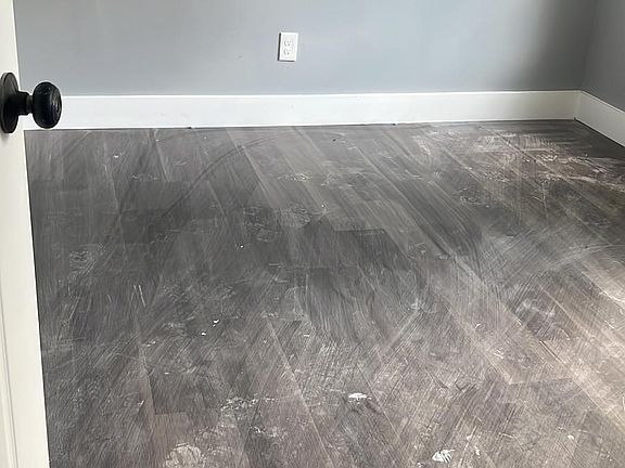 4th image of 152 Sanford St Floor 1