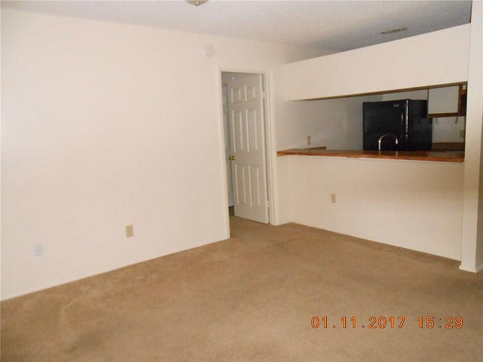 2nd image of 645 Crows Nest Ct