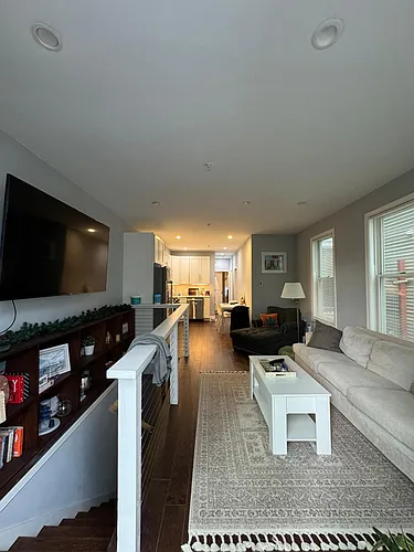 17 Mercer St Photo 1