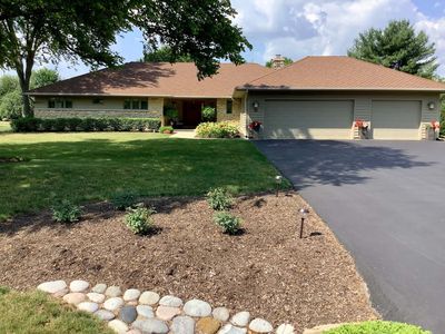 68 Oak Creek Dr, Yorkville, IL, 60560