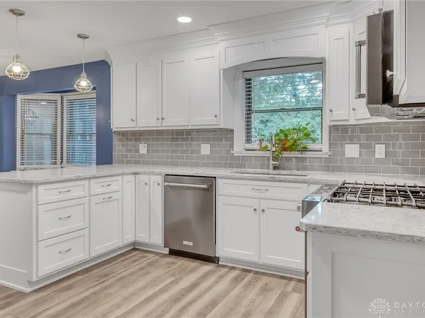 6490 Landsend Ct, Dayton, OH 45414