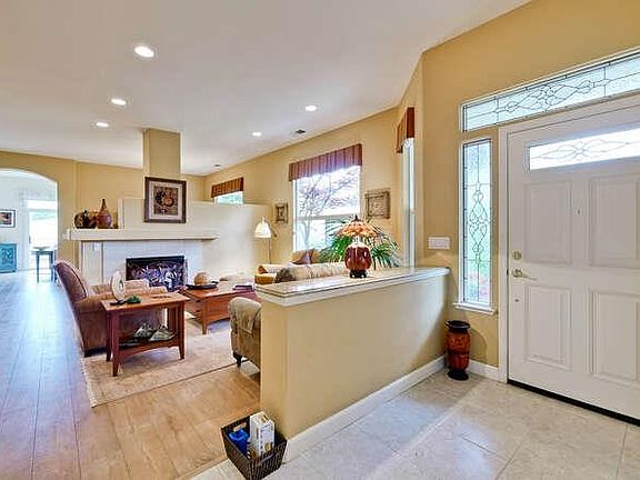 3rd image of 9021 Village View Dr