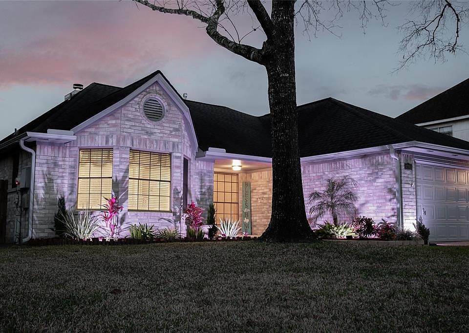 1st image of 1205 Gulfton Dr