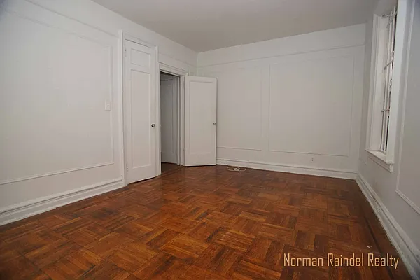 Rented by Norman Raindel, LREB | media 21