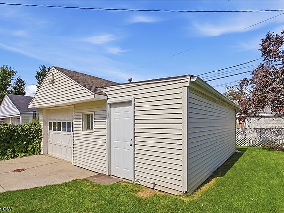 2nd image of 8102 Essen Ave