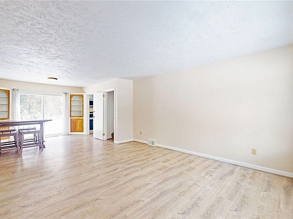 4th image of 1533 Vine St