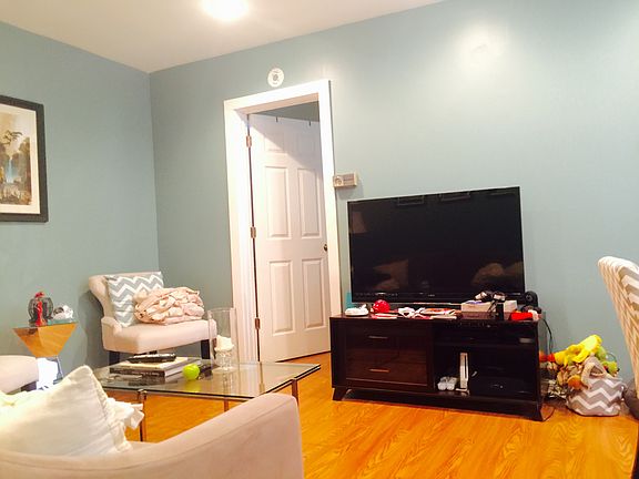 3rd image of 125 Bay 34 St #4