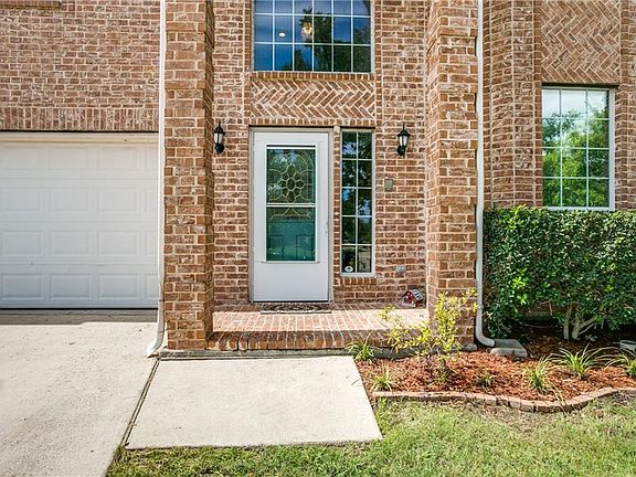 3rd image of 1864 Woodchase Dr