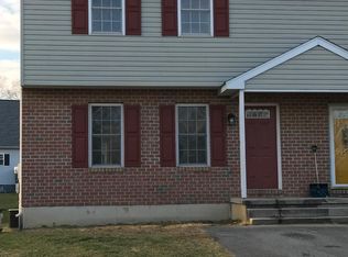 103 Shire Ln, Wernersville, PA