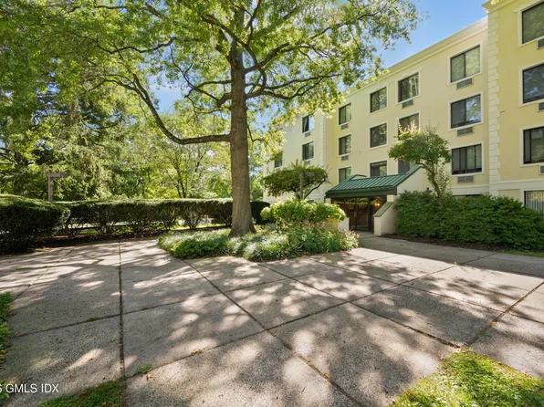 1525 E Putnam Ave, Greenwich, CT 06830