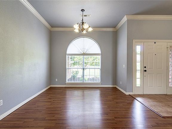 5th image of 2700 Drexelwood Dr