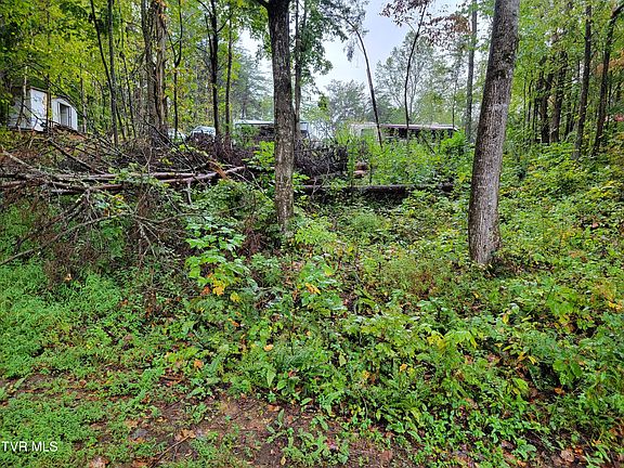 5th image of 128 Deer Path Way