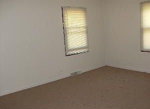 5th image of 301 Charlestown Dr