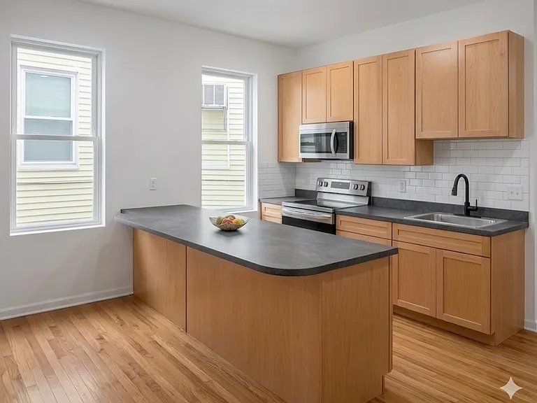 82 Marion St #2 — Photo 6