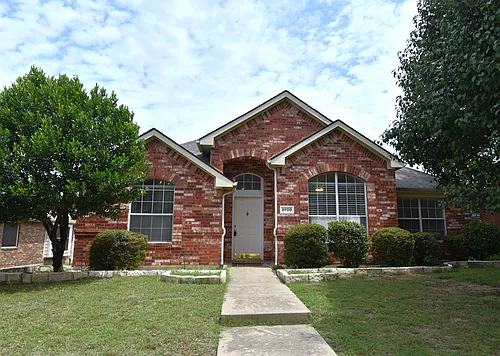 9700 Summer Dr Photo 1