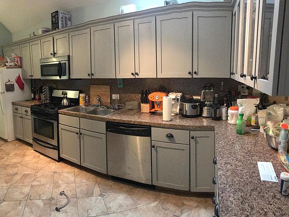 3rd image of 1525 N Wieland St #2