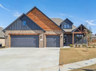 1405 N 70th St, Broken Arrow, OK 74014