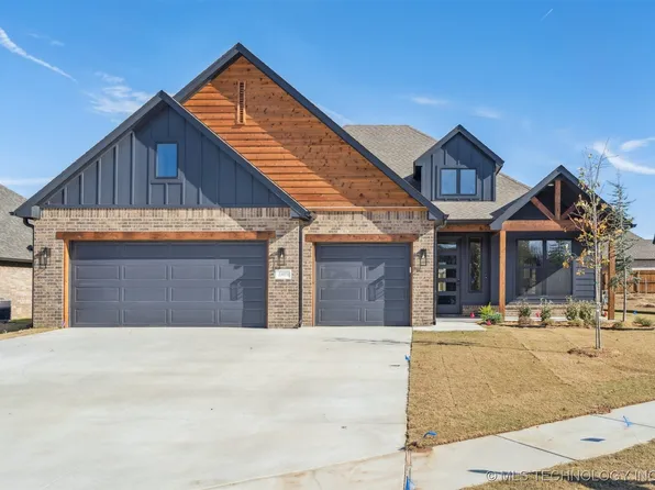 1405 N 70th St, Broken Arrow, OK 74014