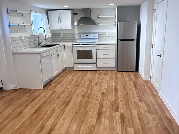 4th image of 929 N 199th St #B