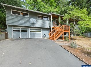 1975 Mapleleaf Rd, Lake Oswego, OR 97034