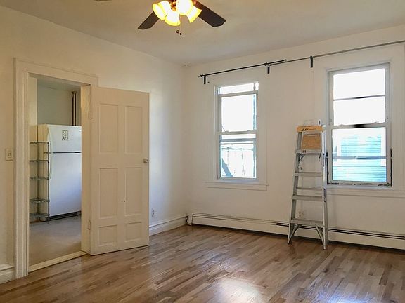 4th image of 37 Bushwick Ave #2B
