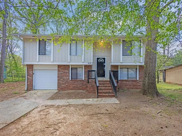 616 Country Lane Dr, Jonesboro, GA 30238