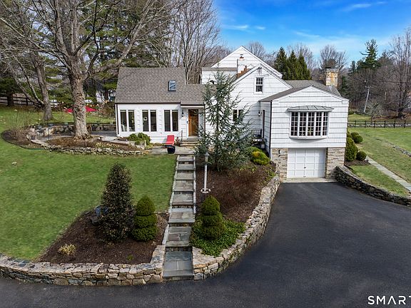 4th image of 773 Ridgebury Road