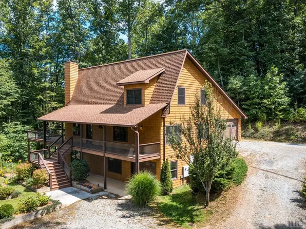 594 Comanche Road, Cullowhee, NC 28723
