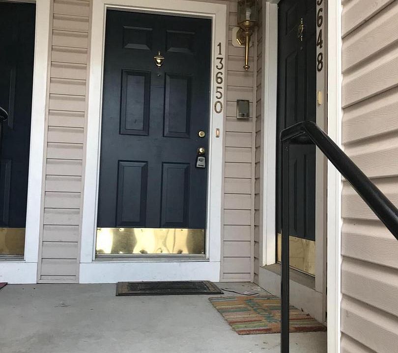 1st image of 13650 Venturi Ln #209