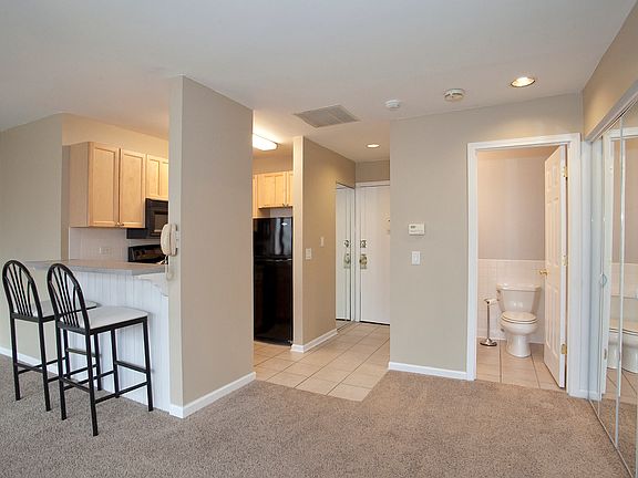 5th image of 5600 Hillcrest Ln APT 3E