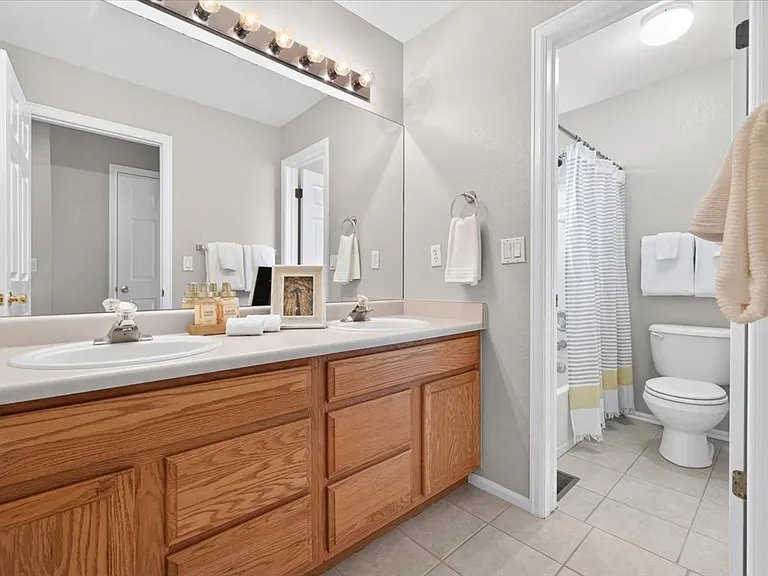 11572 Pine Hill St — Photo 39